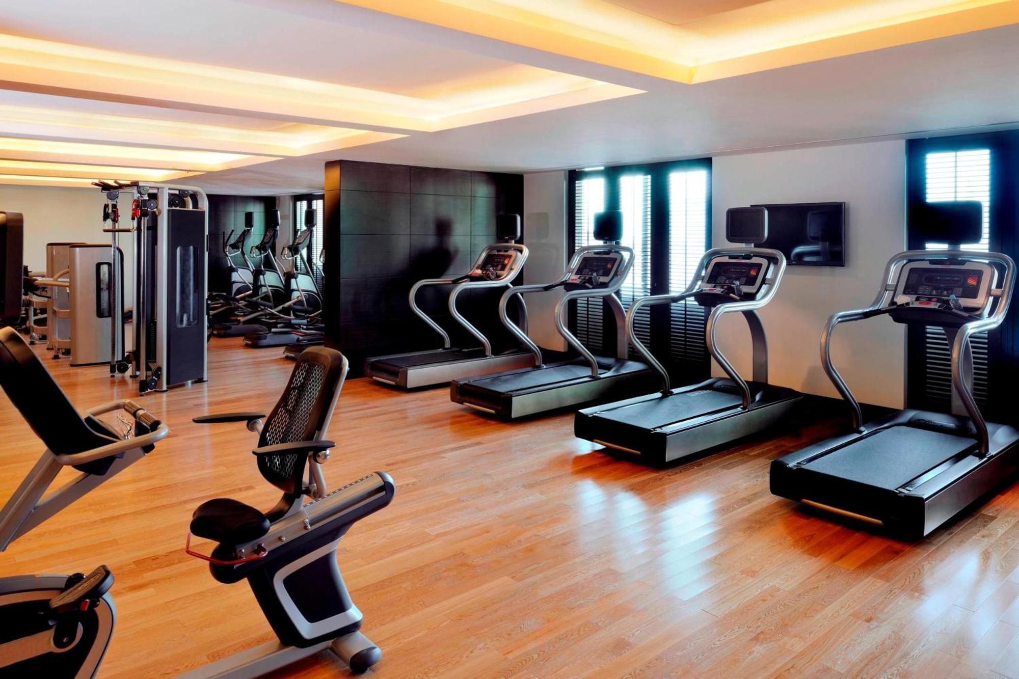 Marriott Hotel Al Jaddaf, דובאי מראה חיצוני תמונה The gym at the hotel
